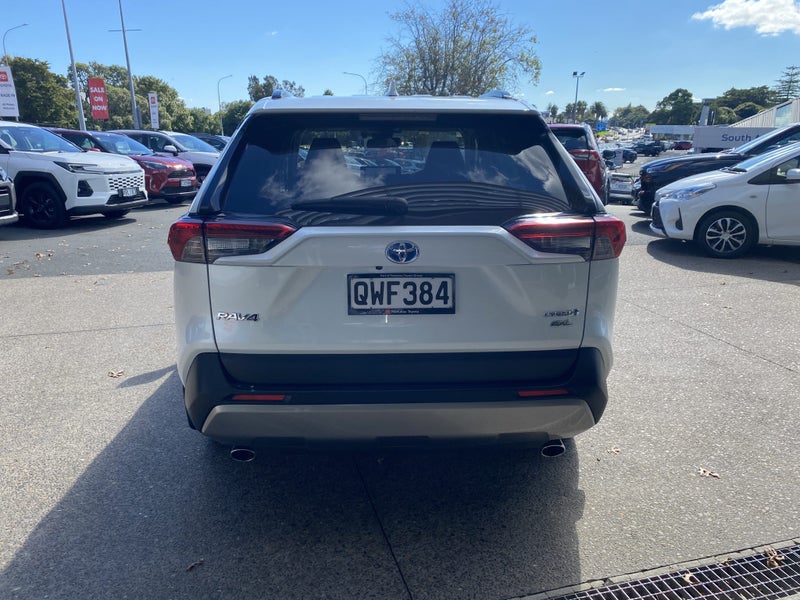 2024 Toyota RAV4 GXL 2.5P Hybrid ECVT AWD SUV image 3