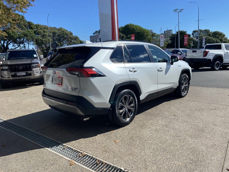 2024 Toyota RAV4 GXL 2.5P Hybrid ECVT AWD SUV image 2