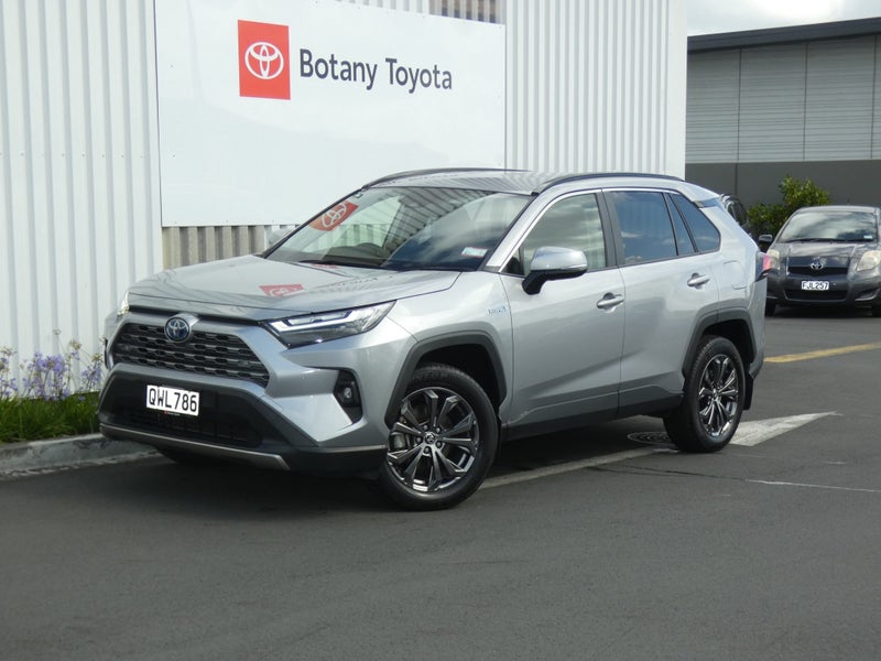 2024 Toyota RAV4 GXL Hybrid image 1