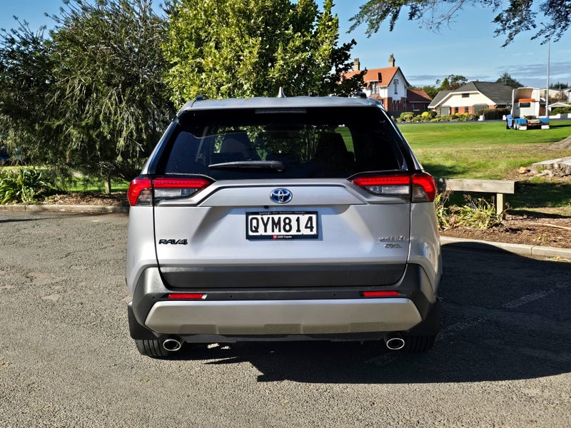 2024 Toyota RAV4 GXL Hybrid AWD image 4