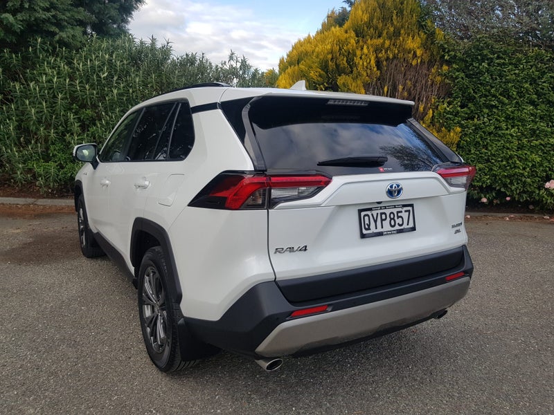 2024 Toyota RAV4 GXL Hybrid AWD image 5