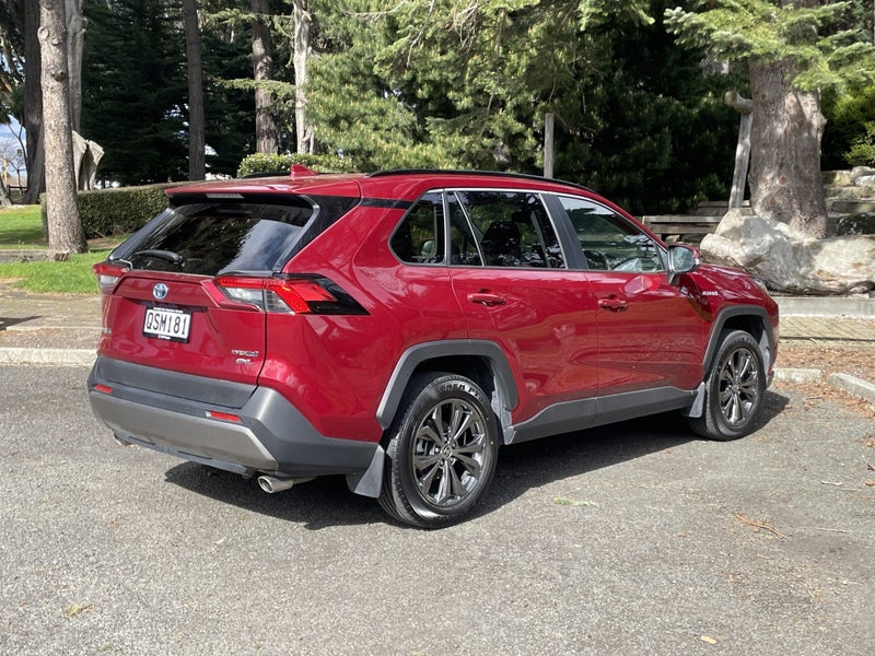 2024 Toyota RAV4 GXL Hybrid AWD image 4