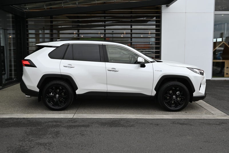 2024 Toyota RAV4 Limited 2.5 Petrol Hybrid AWD SUV image 5