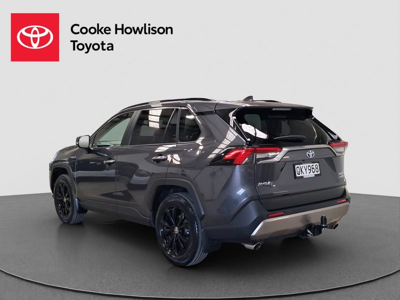 2024 Toyota RAV4 Limited 2.5L Hybrid image 4