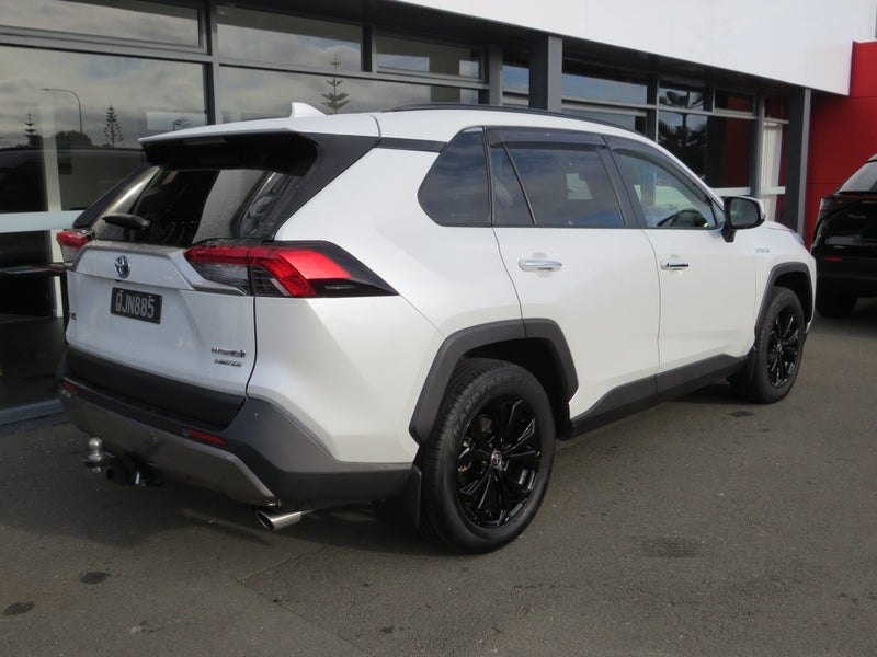 2024 Toyota RAV4 Limited 2.5P HV image 5
