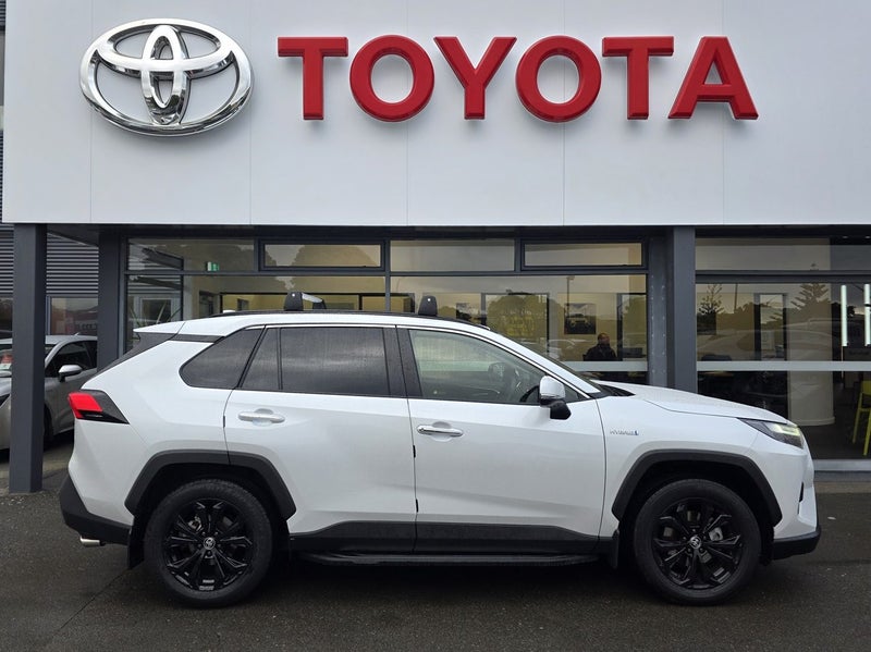 2024 Toyota RAV4 Limited 2.5P HV image 4
