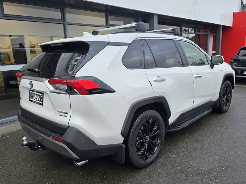 2024 Toyota RAV4 Limited 2.5P HV image 5