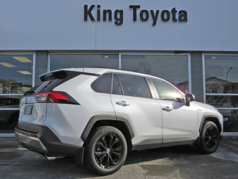 2024 Toyota RAV4 Limited 2.5P HV ECVT AWD NZ New image 4
