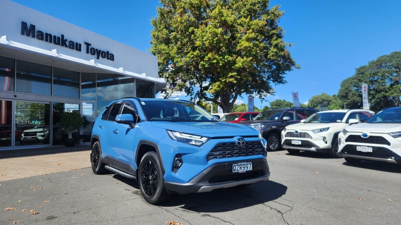 2024 Toyota RAV4 Limited 2.5P HV ECVT AWD SUV/5... image 2