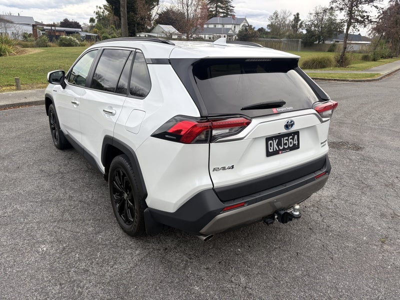 2024 Toyota RAV4 Limited 2.5P HV ECVT AWD SUV/5... image 2