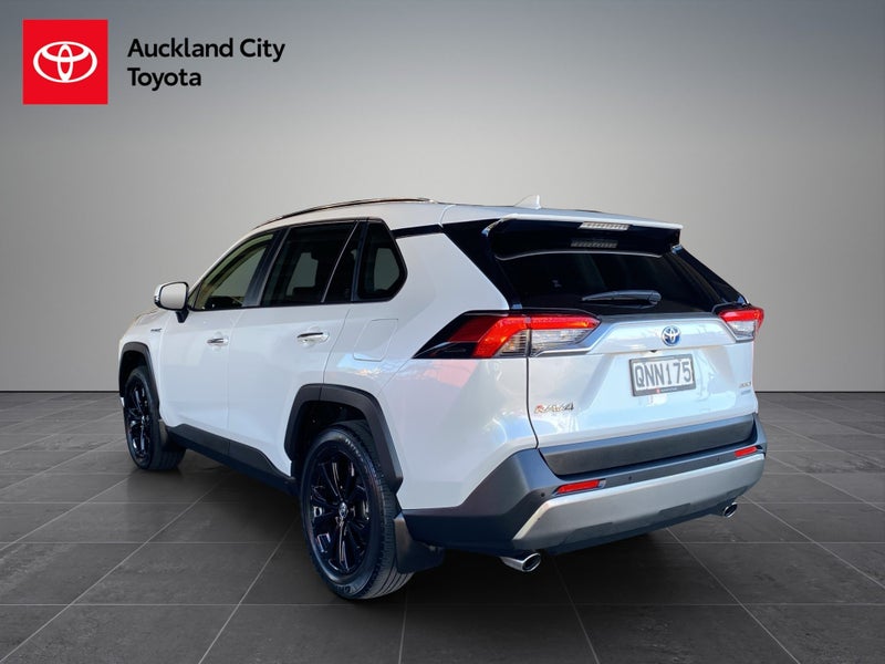 2024 Toyota RAV4 Limited 2.5P HV ECVT AWD SUV/5... image 5