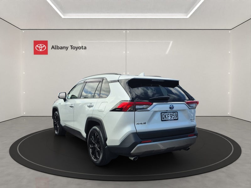 2024 Toyota RAV4 Limited 2.5P HV ECVT AWD SUV/5... image 5