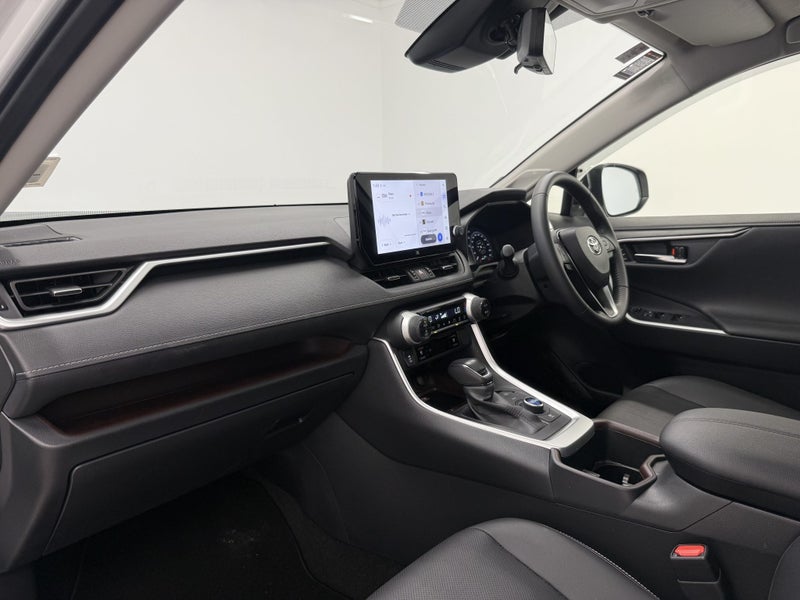 2024 Toyota RAV4 Limited 2.5P HV ECVT AWD SUV/5... image 3