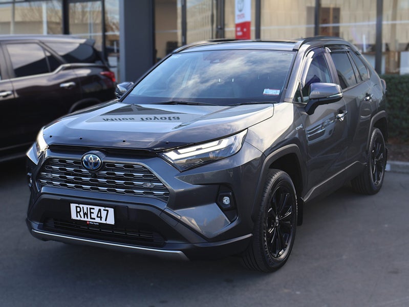 2024 Toyota RAV4 Limited 2.5P HV ECVT AWD SUV image 3
