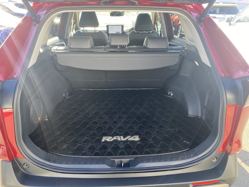 2024 Toyota RAV4 Limited 2.5P Hybrid image 4