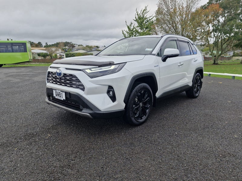 2024 Toyota RAV4 Limited 2.5P Hybrid 4WD - Serv... image 2