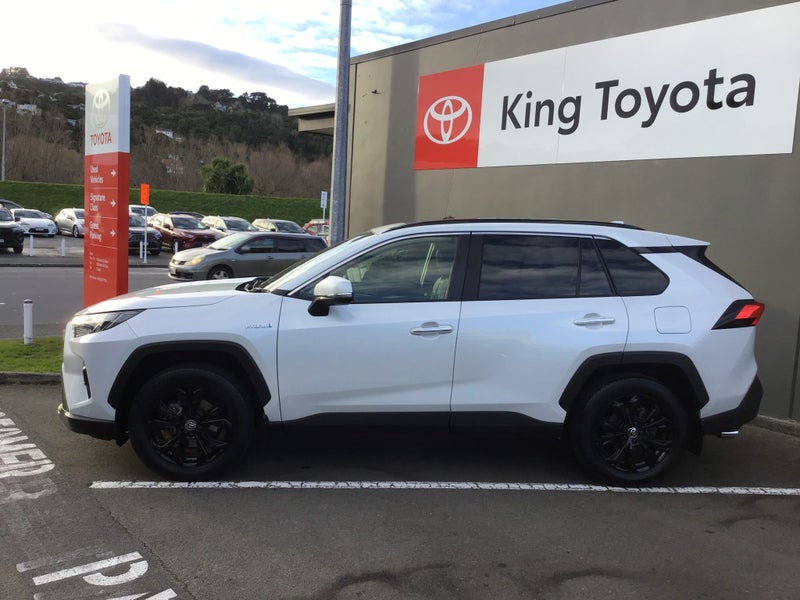 2024 Toyota RAV4 Limited 2.5P Hybrid NZ New image 2