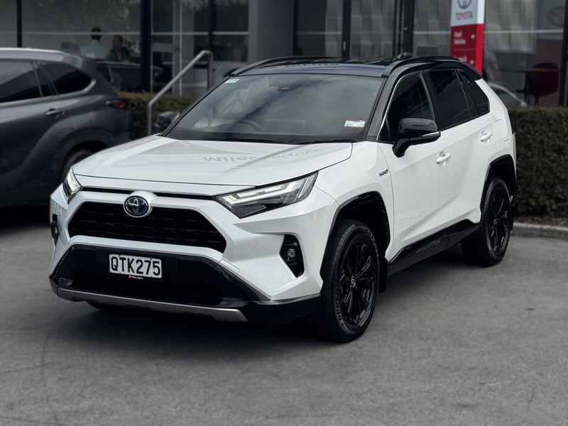 2024 Toyota RAV4 XSE 2.5L Hybrid AWD Auto SUV image 3