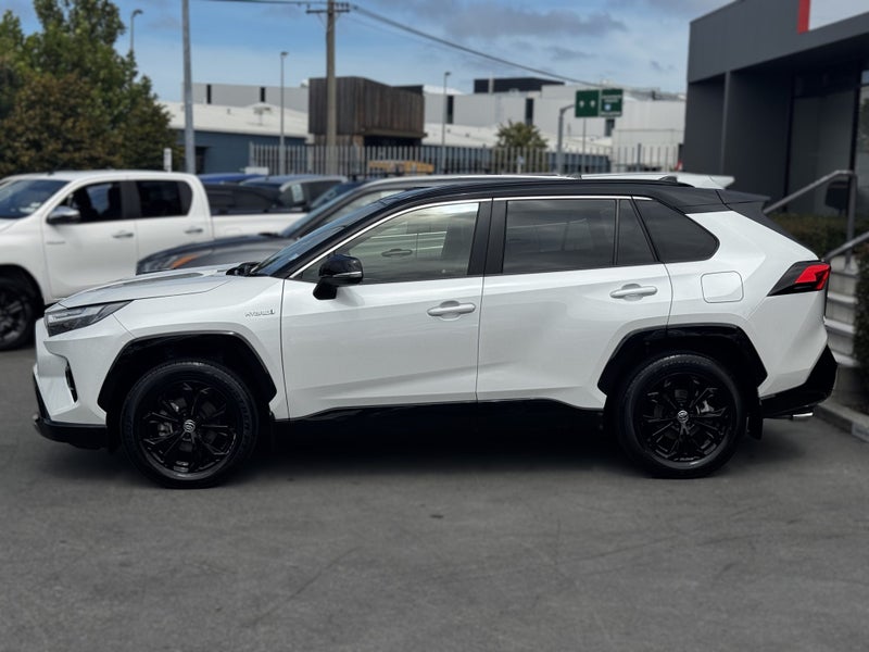 2024 Toyota RAV4 XSE 2.5L Hybrid AWD Auto SUV image 4