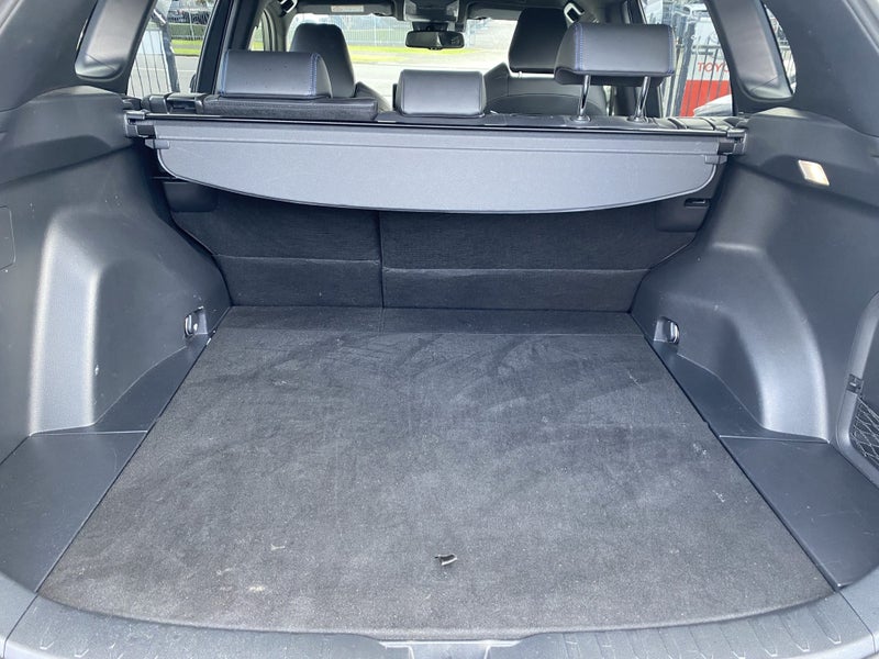 2024 Toyota RAV4 XSE 2.5P Hybrid image 4
