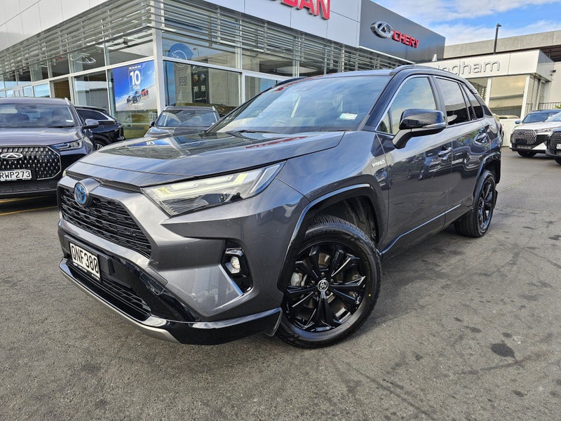 2024 Toyota RAV4 XSE 2.5PH/4WD/HD image 2