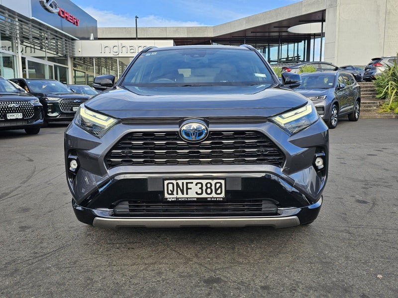 2024 Toyota RAV4 XSE 2.5PH/4WD/HD image 3