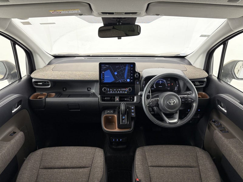 2024 Toyota Sienta 1.5 Hybrid Z image 5