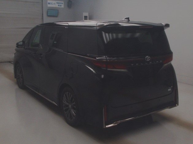 2024 Toyota Vellfire 2.5 Hybrid Z Premier 5 Dr... image 4