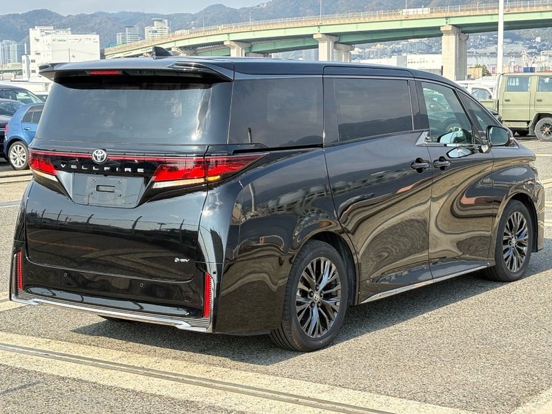 2024 Toyota Vellfire 2.5 Hybrid Z Premier 5 Dr... image 3