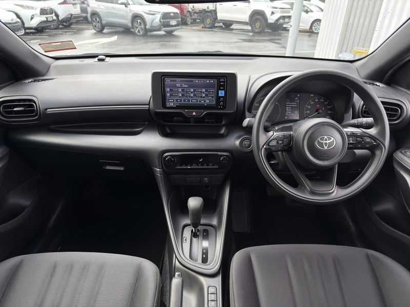 2024 Toyota Yaris 1.5 Hybrid X 4WD Hatch 5 Dr C... image 2