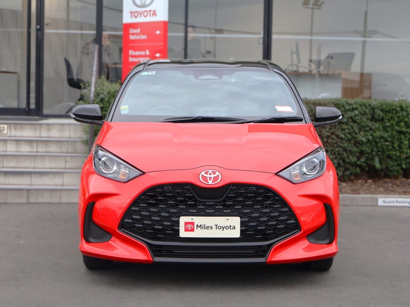 2024 Toyota Yaris 1.5 Hybrid X, Alloys image 2