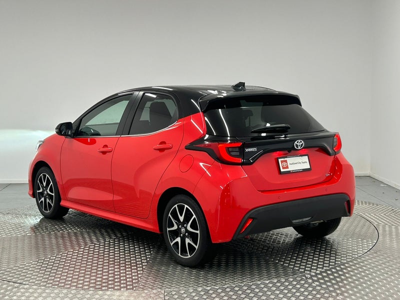 2024 Toyota Yaris 1.5 Hybrid Z image 5
