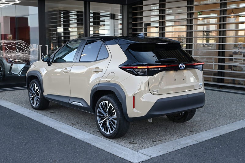 2024 Toyota Yaris 1.5 Petrol Hybrid Z AWD SUV image 2