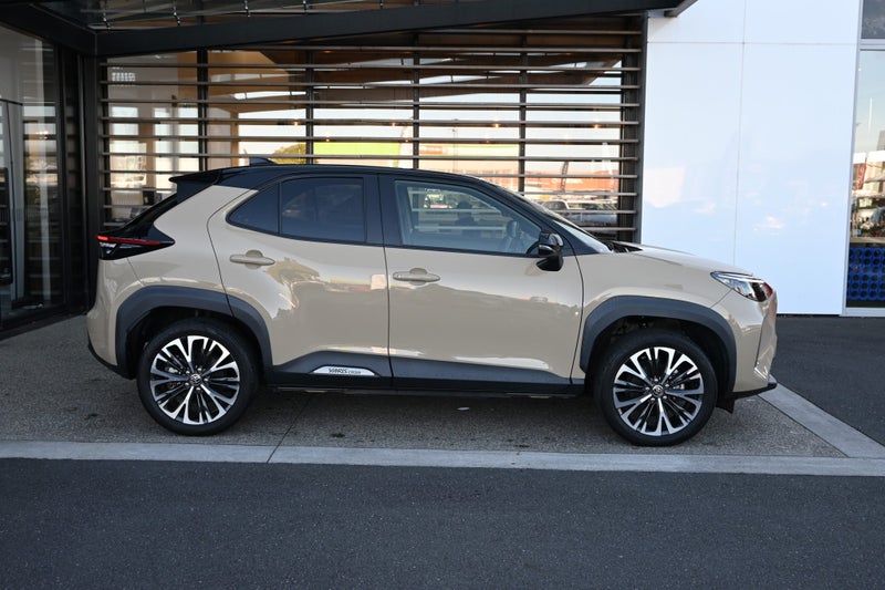 2024 Toyota Yaris 1.5 Petrol Hybrid Z AWD SUV image 5