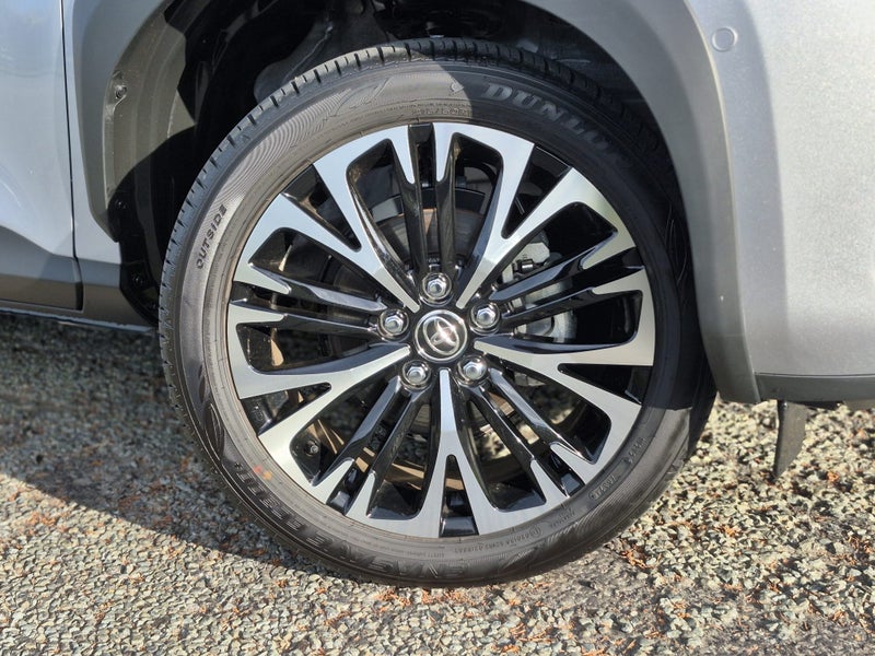 2024 Toyota Yaris Cross 1.5 Hybrid Z 5 Dr SUV C... image 2