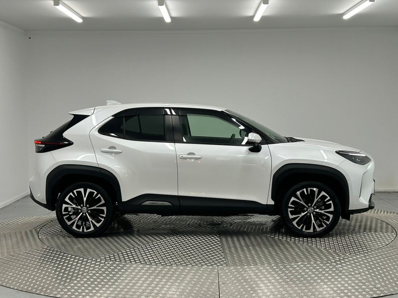 2024 Toyota Yaris Cross 1.5 Hybrid Z image 2