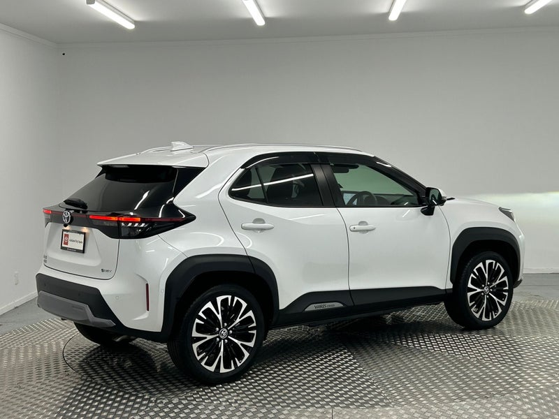 2024 Toyota Yaris Cross Cross 1.5 Hybrid Z Adve... image 3