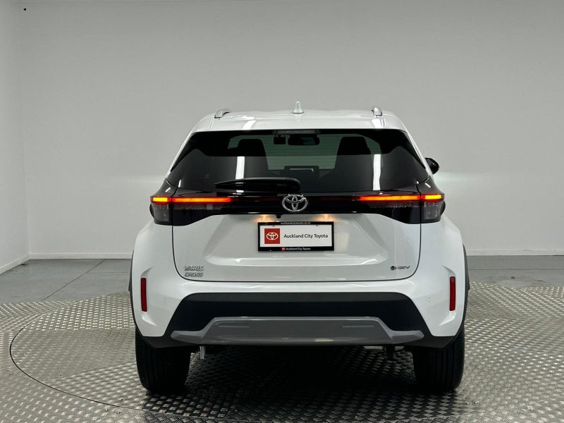 2024 Toyota Yaris Cross Cross 1.5 Hybrid Z Adve... image 4