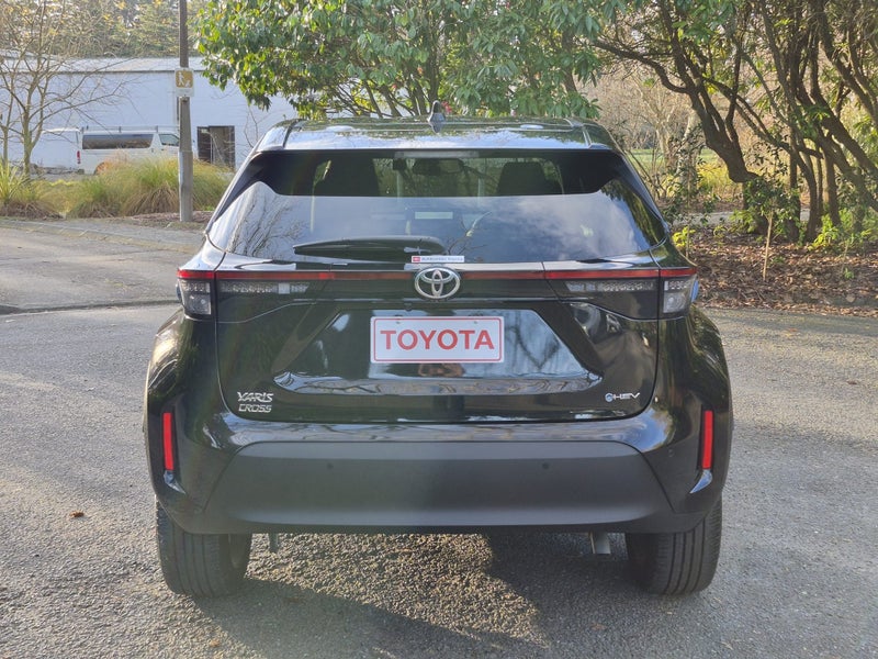 2024 Toyota Yaris Cross Cross 1.5 Hybrid Z CVT... image 3