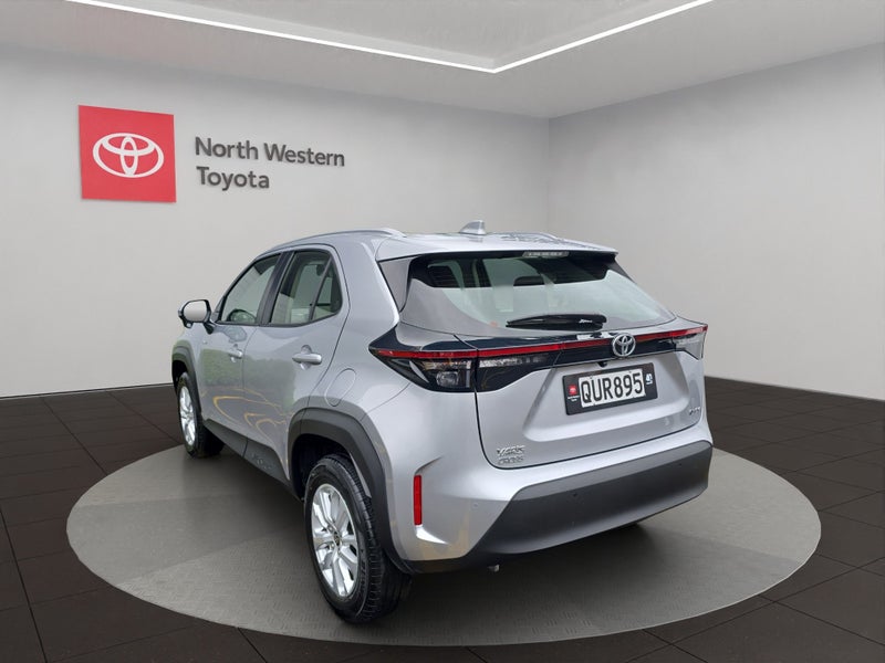 2024 Toyota Yaris Cross Cross GX 1.5L Hybrid 2W... image 5