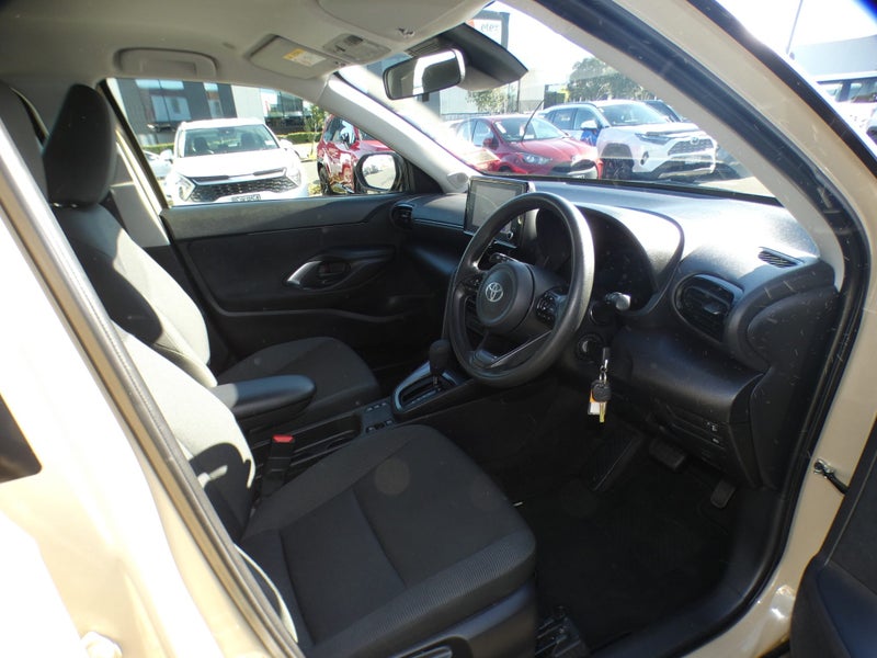 2024 Toyota Yaris Cross Cross GX 1.5P HV ECVT F... image 2