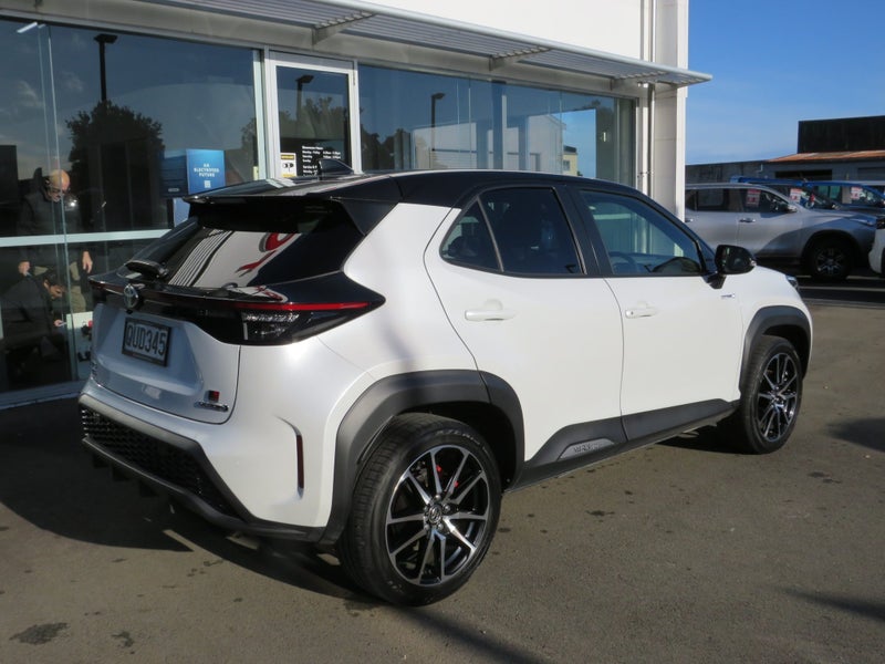 2024 Toyota Yaris Cross GR Sport 1.5P HEV ECVT... image 5