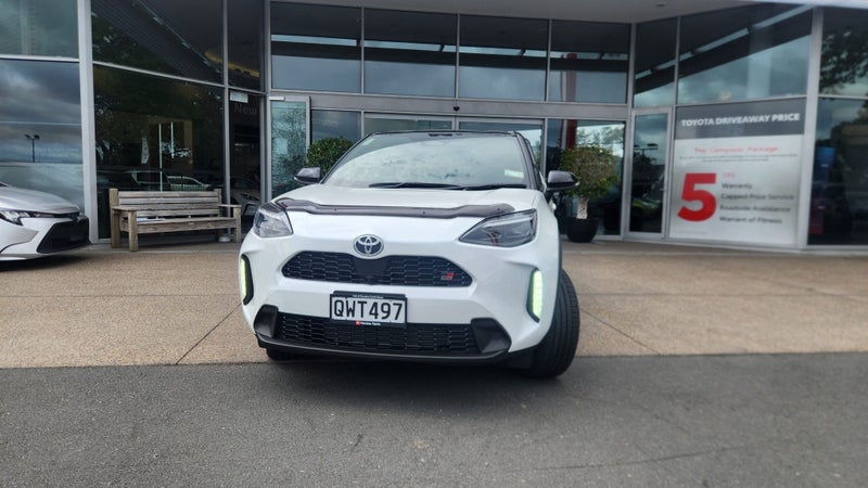 2024 Toyota Yaris Cross GR Sport 1.5P HEV ECVT... image 1