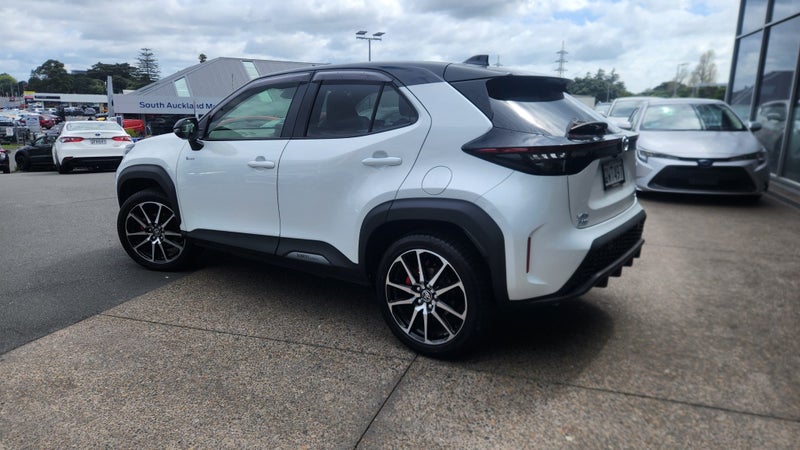 2024 Toyota Yaris Cross GR Sport 1.5P HEV ECVT... image 5