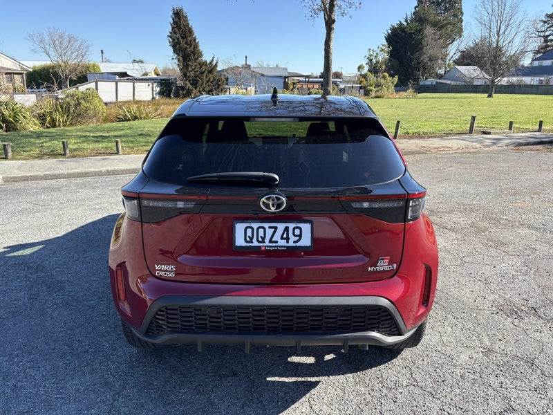 2024 Toyota Yaris Cross GR Sport 1.5P HEV ECVT... image 5