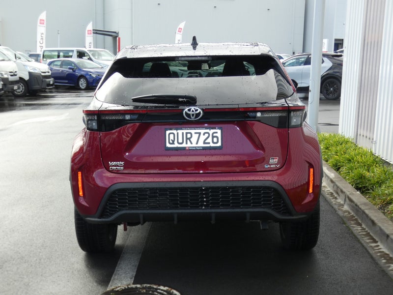 2024 Toyota Yaris Cross GR Sport image 5