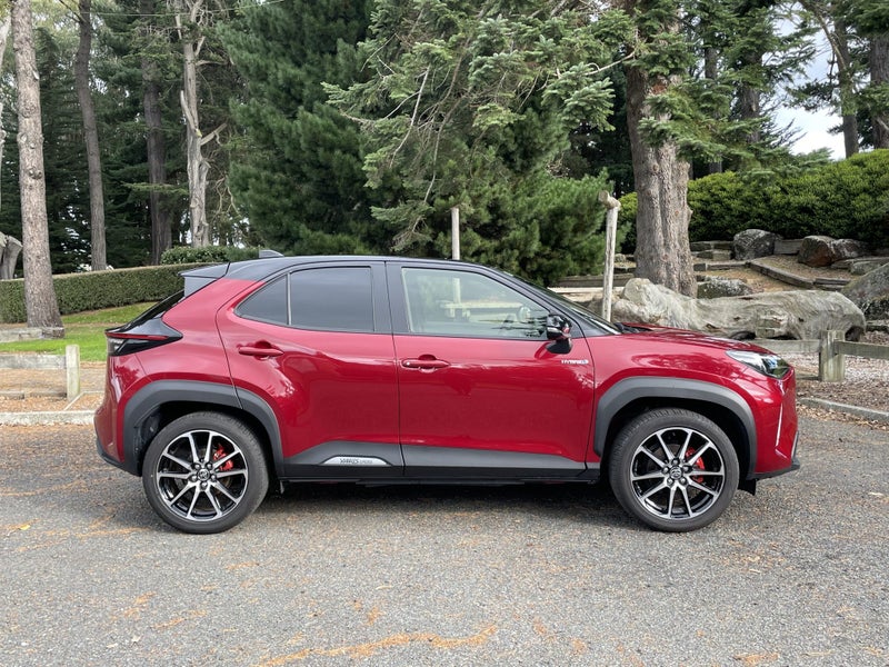 2024 Toyota Yaris Cross GR Sport Hybrid image 3