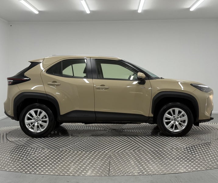 2024 Toyota Yaris Cross GX 1.5 Hybrid image 2