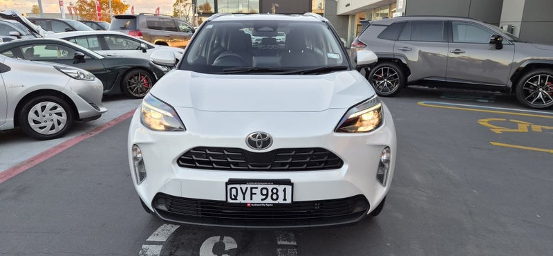 2024 Toyota Yaris Cross GX 1.5 HYBRID CROSSOVER image 5