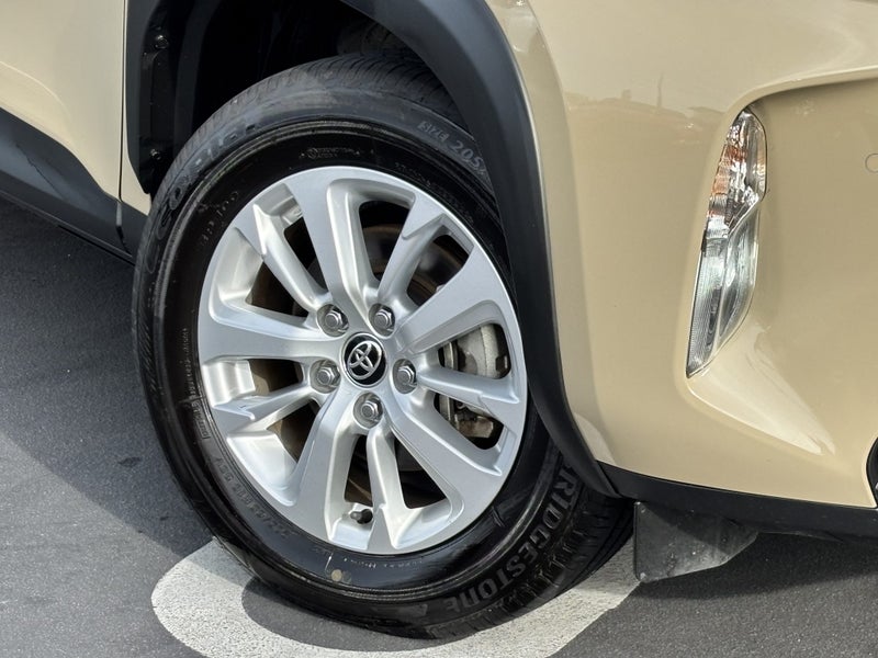 2024 Toyota Yaris Cross GX 1.5 HYBRID ECONOMICA... image 5